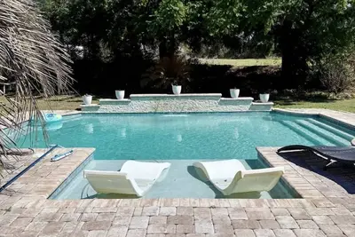 Image de Southern Charm Estate Min From Shopping & Beaches