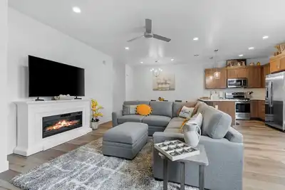 Image de 4-bedroom condo with Three Suites in Gorgeous Hurricane with Ac, WiFi and hottub