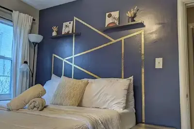 Image de Stylish & Cozy #2  8 mins to Dca & Washington Dc