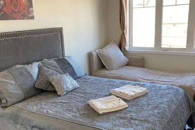 Image de Huge Beautiful Master Bedroom in Brampton