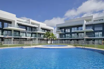 Image de Appartement 'Palacio De Pilas 30' avec piscine partagée, Wi-Fi et climatisation
