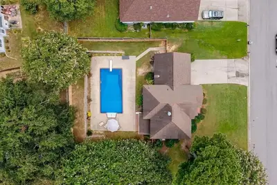 Image de 15 min to An Golf Club~Private Saltwater Pool~Jacuzzi-Jetted bath~Board Games