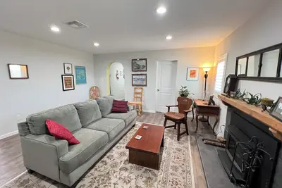 Image de Central Tucson Retreat: Close to U of A & Downtown