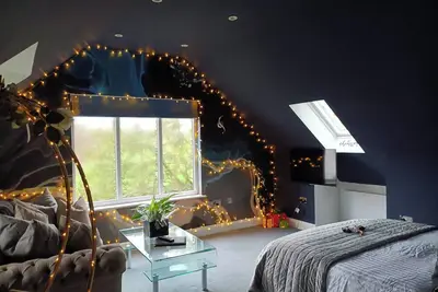 Image de Romantic Chalet- Hot Tub- Games Room-Stream-Views