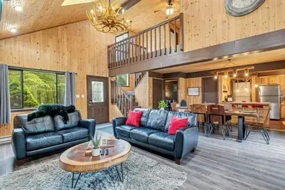 Image de Cabin Retreat with Hot Tub/ Pool