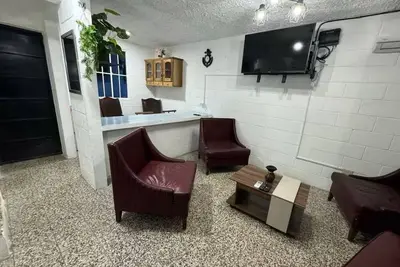 Charming 3-bedroom house with Ac, WiFi. Near Surf City & La Libertad Beaches!
