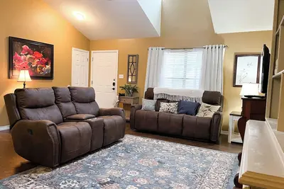 Image de Charming 3-bedroom townhome with Ac, WiFi in beautiful Salado, Texas.