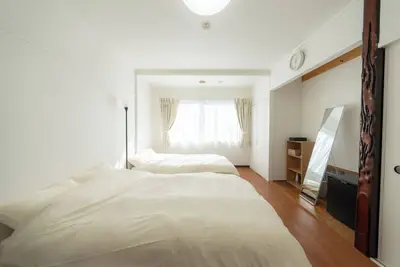 Image de 2minute walk from Osakako Station close to Universal Studios Japan and Kaiyukan Triple room priva / Osaka Ōsaka