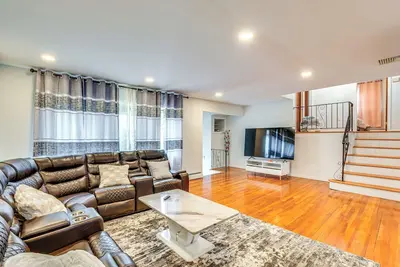 Image de Work, Explore & Relax: Centrally Located Union Gem