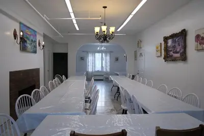 Image de Brooklyn 15 bedroom 18 bath oasis