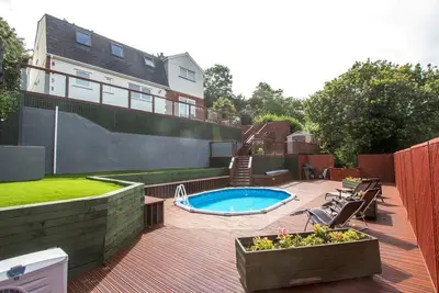 Image de Plymouth Pearn Perfection, spacious home with heated pool!