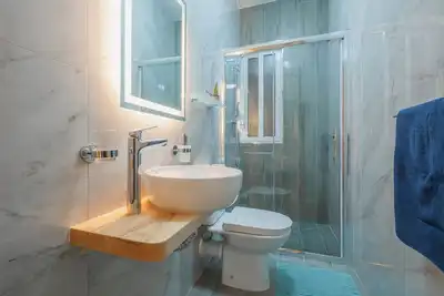 Image de Girna - Entire 3br Private entry Apartment
