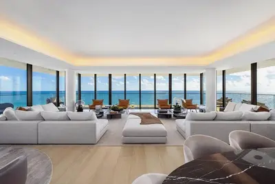Image de Penthouse with Sunrise to Sunset Views