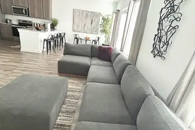 Image de Brand New Luxury Townhouse- RelaxingModernDesign