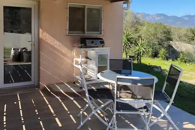 A 5min de la plage de Santa Giulia, loue rez de villa pour 2 personnes, 3 pièces.