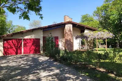 Image de La Chênaie. \n Maison entière avec un grand jardin.