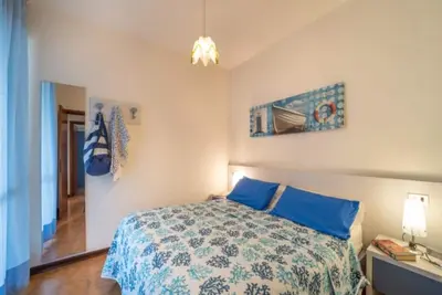 Image de Maison pratique dans un complexe avec piscine