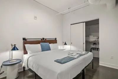Image de Two CozySuites Nlg - Modern condo 23 & 24