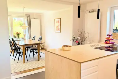 Image de Small freedom on the North Sea - tastefully furnished house with large terrace. Garden