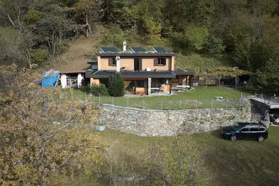 Image de Maison de vacances Cavagnago pour 1 - 6 personnes avec 2 chambres à coucher - Maison de vacances