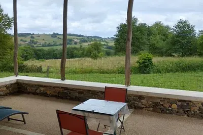 Image de Maison à la campagne avec terrasse, animaux acceptés