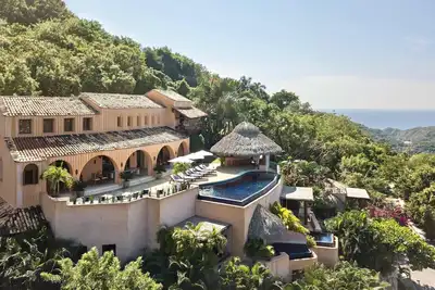 Image de Angelina in Zihuatanejo Bay by Personal Villas - An Unforgettable Escape Awaits