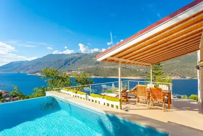 Image de Kaş'ta Deniz Manzaralı 4 Kişilik Villa Phellos
