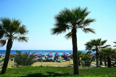 Image de Lovely 1-Bedroom Ground Floor Flat in Pyla ☆ Walk to Beach & Private Yard ☆