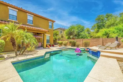 Image de Pool, Movie Room, Games, Grill!