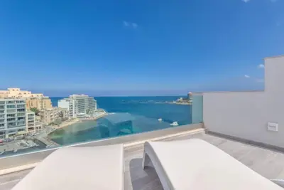 Image de Seafront Triplex Penthouse Exclusive Luxury Design