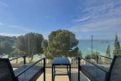 Image de A16. Superbe appartement à bord de la mer