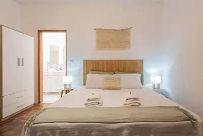 Image de Double Room with Garden View and Balcony - orange