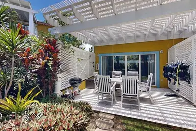 Image de Diving & snorkelers paradise, 2 bed condo, stunning pools and reefs onsite.