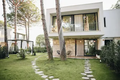 Image de Parrot's Home in Plazhi San Pietro