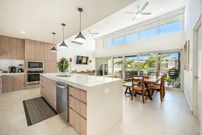Image de Stylish Playa Avellanas home with private pool, hot tub, and scenic views