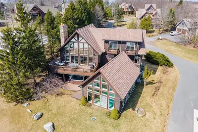 Image de Ski-In/Out Dog Friendly Retreat w/ Pool, Bar & Fireplaces