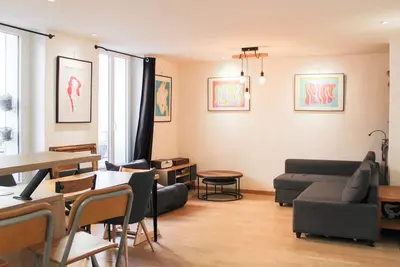 Image de Spacieux T4 avec Wifi proche de Bercy