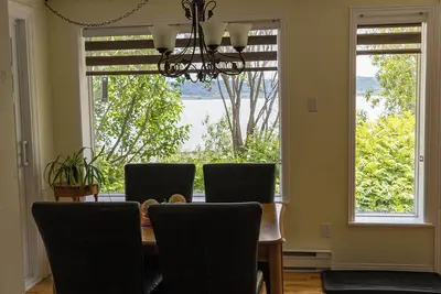 Image de Logement Petit Séjour vue sur l'eau. Bienvenue famille et animaux de compagnie!