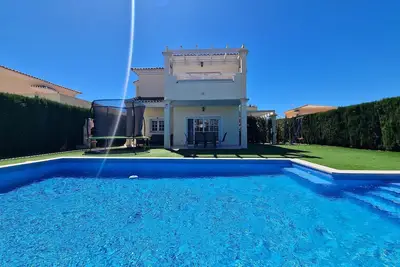 Image de Villa Sofia - 2 Bed villa with private pool and garden