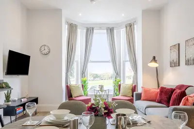 Image de Seafront Living by Lawsons