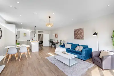 Image de Lux Uk Cr8 Purley Rise 35\n-Stunning Executive 5 Bedroom Home in Purley