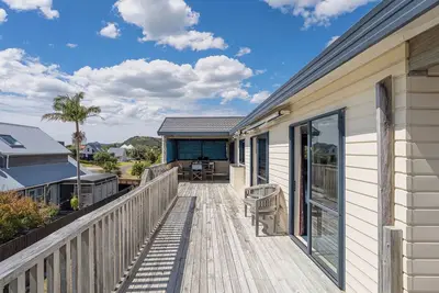 Image de Seaspray Retreat - Matarangi Holiday Home