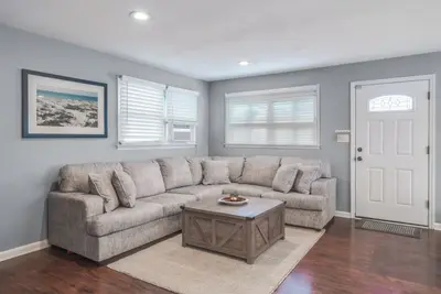 Image de Chic Studio Apartment, with WiFi in welcoming Amityville