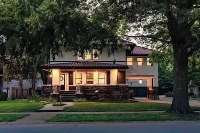 Image de Home in Manhattan Spacious and great location