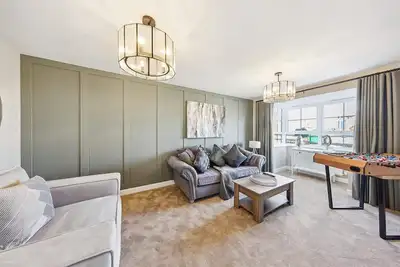 Image de Ruperts Lux Canterbury Hideaway | 4 Bd | 2 Ba | Parking | Hot Tub