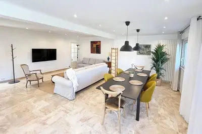 Image de Villa golden heaven proche Paris avec 4 parking 3chambre /2sdb/Wifi 580 en Mbits