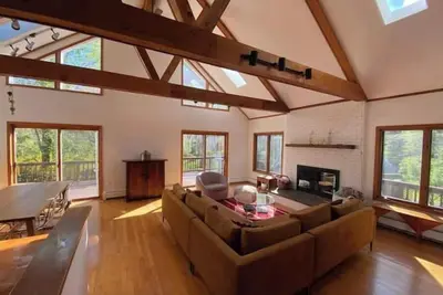 Image de Copake Lake chalet with indoor pool