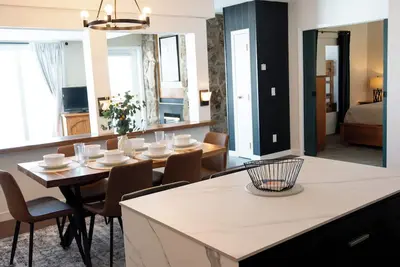 Image de Updated Ski-in/Out, Mountain Views, seasonal pool, Bike/Golf/Hike/Weddings/Rmnp