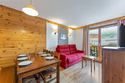 Image de Centre station, 1er étage, remise en forme, piscine, sauna, télévision, casier à ski, 35m²