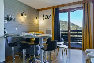 Image de Centre station, 2ème étage, remise en forme, piscine, sauna, casier à ski, 37m², Les Orres